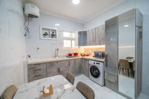 شقه خاصه تكفي 6 اشخاص