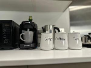 Cozy City Centre Apartment with Free Gym and Free Coffee