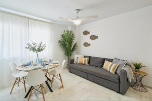 Fuengirola Beach Apartment by Stay Belonio