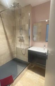 Hotels Logis Hotel Restaurant Le Domaine de la Regaliere : photos des chambres