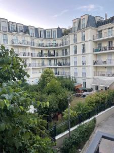 LOlympe de Deuil 10 min de Paris 1 min de la gare