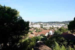 T3 climatisé vue rade et Mont Faron, calme à la Corniche
