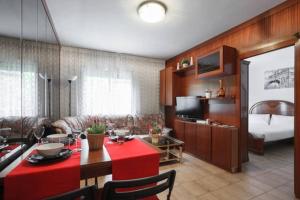 Apartment close to FC Barcelona stadium Camp Nou