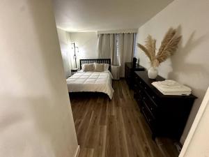Cozy Centrally-located Condo in Honolulu - 30 day minimum stay