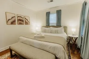 Historic Revival King Bed Liberty Bowl Memphis 895 - Мемфис