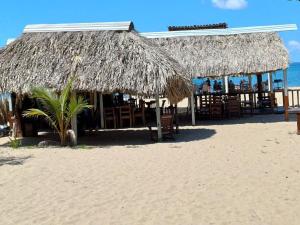 REYNA DEL MAR cabaña frente al mar