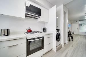 Ocean Drive Prime Apt w2 QueenBeds & WasherDryer