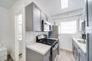 Ocean Drive Prime Apt w2 Queen-Beds, South Beach