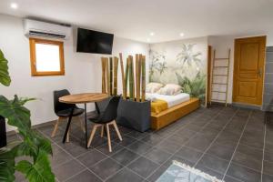 Appartements Studio romantique a Baixas avec Jacuzzi - 35m² : photos des chambres