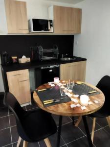 Studio romantique à Baixas avec Jacuzzi - 35m²