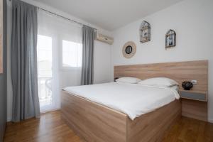 Double Room with Balcony room in Twin Room Biograd na Moru 4305a