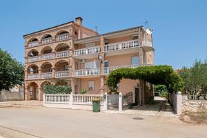 Apartments and rooms with parking space Biograd na Moru, Biograd - 4305 