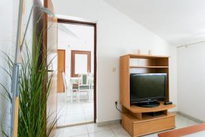 Apartments and rooms with parking space Supetar, Brac - 5658