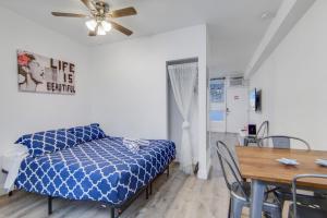 Private Ocean Dr Apt w2 Queen Beds, Steps 2 Beach