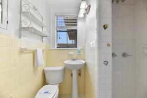 Galvez Oceanview Retreat Walk to Beach or Pleasure Pier