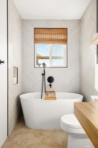 Modern Desert Escape - Fire Pit, BBQ and Design! home