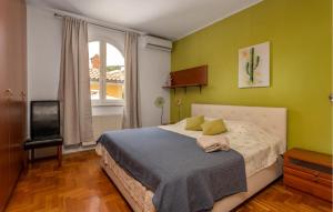 Nice Home In Opric With Wifi