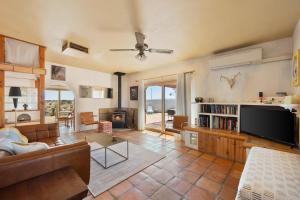 Mesa View Homestead - Cozy, 360 Views & Tranquility! home