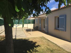 Maisons de vacances Maison neuve proche plage avec jardin, 4 couchages, tout confort - FR-1-336-15 : photos des chambres