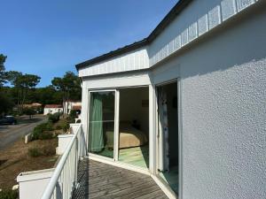 Maisons de vacances Longeville-sur-Mer - Pavillon 4 pers, a 850m de la plage, piscine commune - FR-1-336-108 : photos des chambres