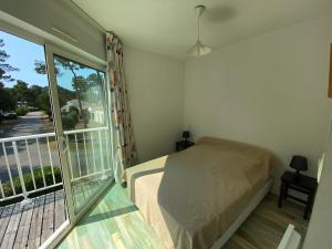 Maisons de vacances Longeville-sur-Mer - Pavillon 4 pers, a 850m de la plage, piscine commune - FR-1-336-108 : photos des chambres