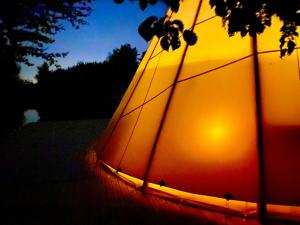 Appartements Evasion Nature: Tipi sur Pilotis avec Etang, Barque et Petanque a Maulde, Frontiere Belge - FR-1-510-148 : photos des chambres
