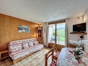 Studio 45 pers. avec terrasse, parking à Combloux - FR-1-560-145