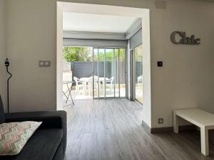 Charmant T2 climatisé avec parking privé dans la pinède - FR-1-607-202