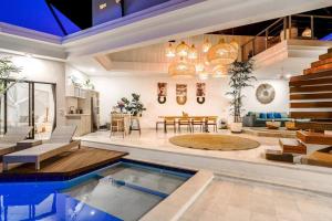 Boho-chic Canggu Villa near Cafè Del Mar, 5-minute walk to beach