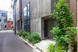 Premier suite New Shinjuku Kagurazaka front