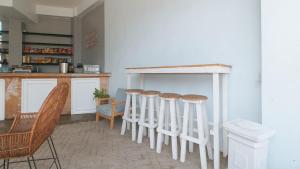 RedDoorz At Fat J Apartelle Mactan