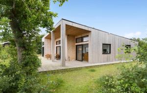 3 Bedroom Pet Friendly Home In Glesborg