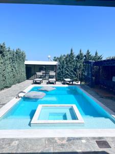 Private Pool House for 6 by Olivujoj