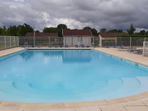 Maisons de vacances Villa in Les Forges with Golf & Pool : photos des chambres