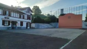 Auberge Tante Ursule - 康博莱班 Auberge Tante Ursule - 康博莱班