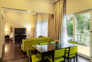 Marriott Executive Apartment - Lakeside Chalet, Mumbai