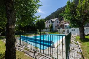 Le Bellevue 04 Argentière Village Walk to Lifts & Pool - Happy Rentals