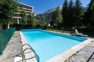 Le Bellevue 04 Argentière Village Walk to Lifts & Pool - Happy Rentals