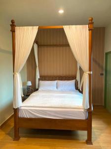 A House near Mahidol Salaya