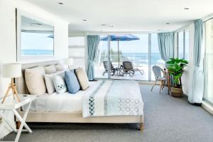 Hamptons Style Penthouse at Kings Beach