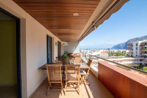 Top Floor Ocean View Apt by Dream Homes Tenerife