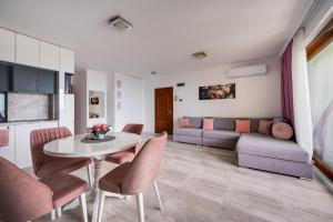 Queens view 14-Pools-Near Botanic garden