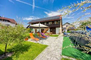 Merrys House w Pool & Sauna - Happy Rentals
