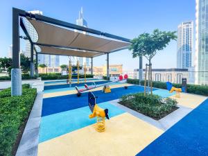 Top Floor Home with Amazing City Views 188BC-2