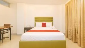 RedDoorz at EBM One Building - 伊洛伊洛