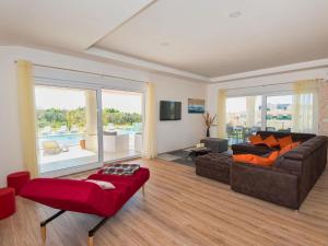 New white villa, 60 m², pool 