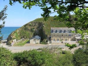Face à la plage et au falaise- Endroit calme
