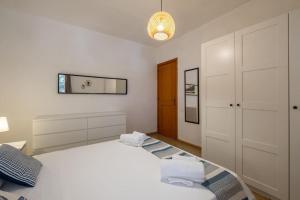 Villa SantAndrea 180m to the Sea- Privat Parking-Netflix-Self Check in