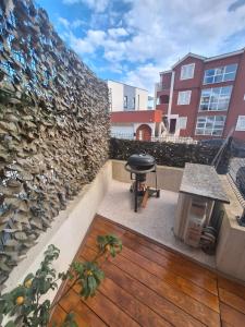 Holiday apartment in Okrug Gornji with terrace, air conditioning, WiFi, washing machine 5070-1