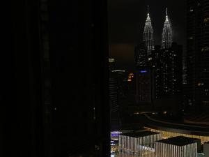 Fahrenheit88 B - Opposite Pavilion KL Bukit Bintang 飞轮海公寓 3BR12Pax 2BR7Pax